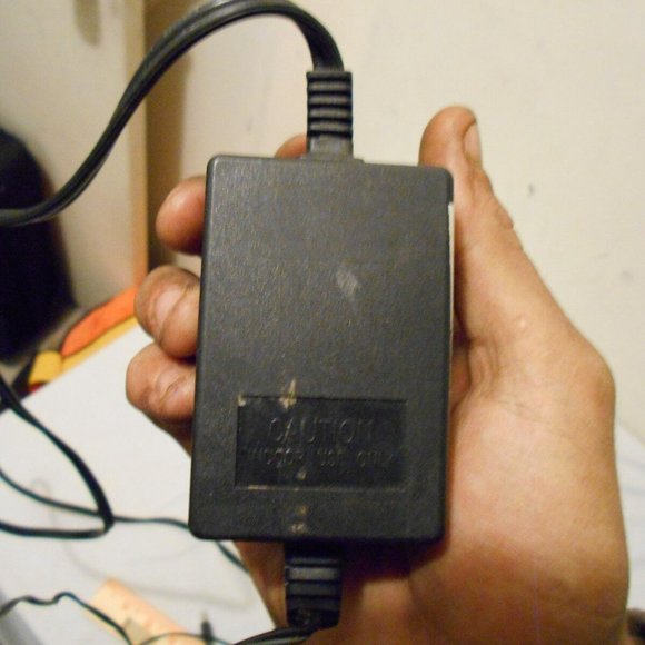 OEM MODEL AA-1570DT AA-1570 DT AC POWER SUPPLY ADAPTER 15VAC 700mA RS 40942 - Picture 5 of 11